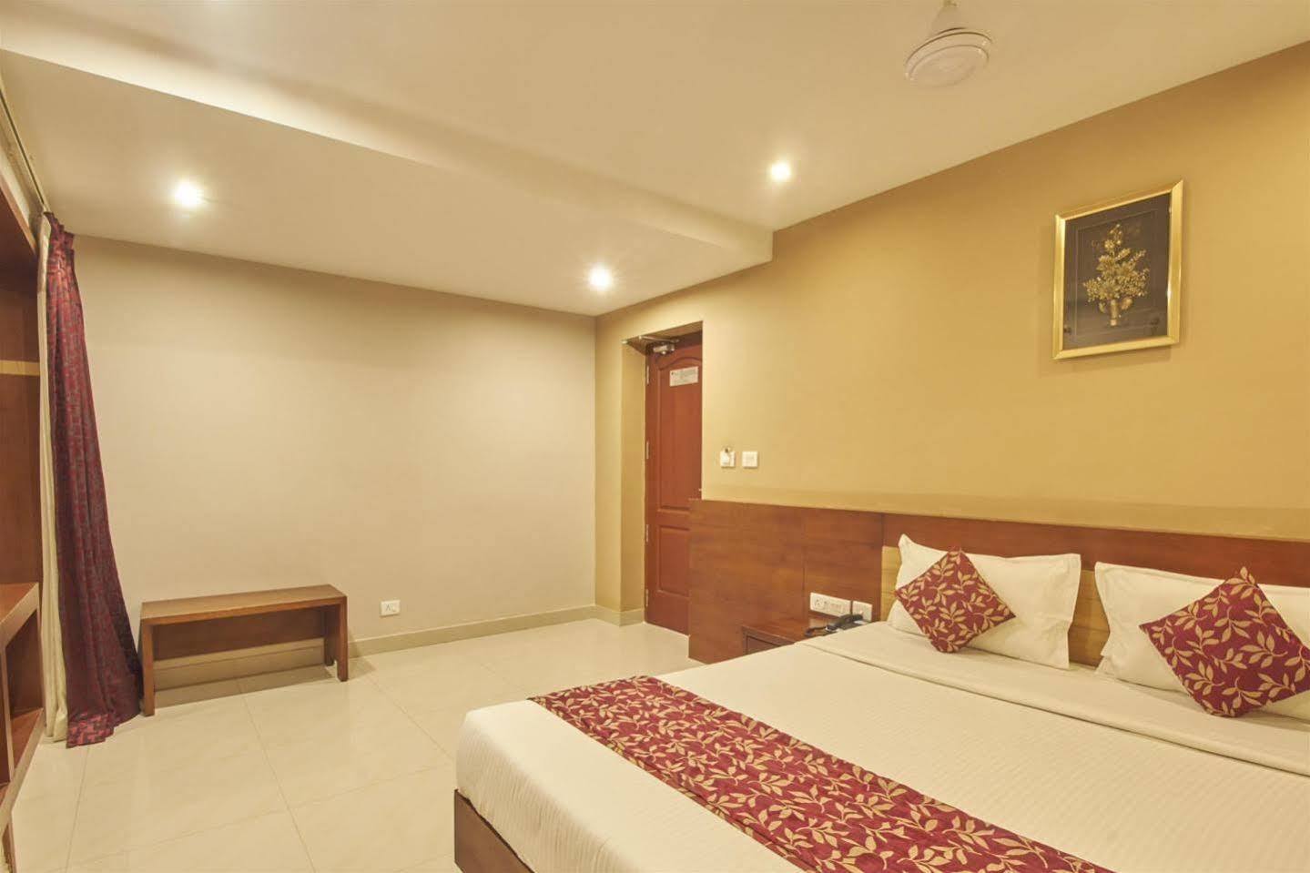 Pleasant Inn Пондичерри Экстерьер фото