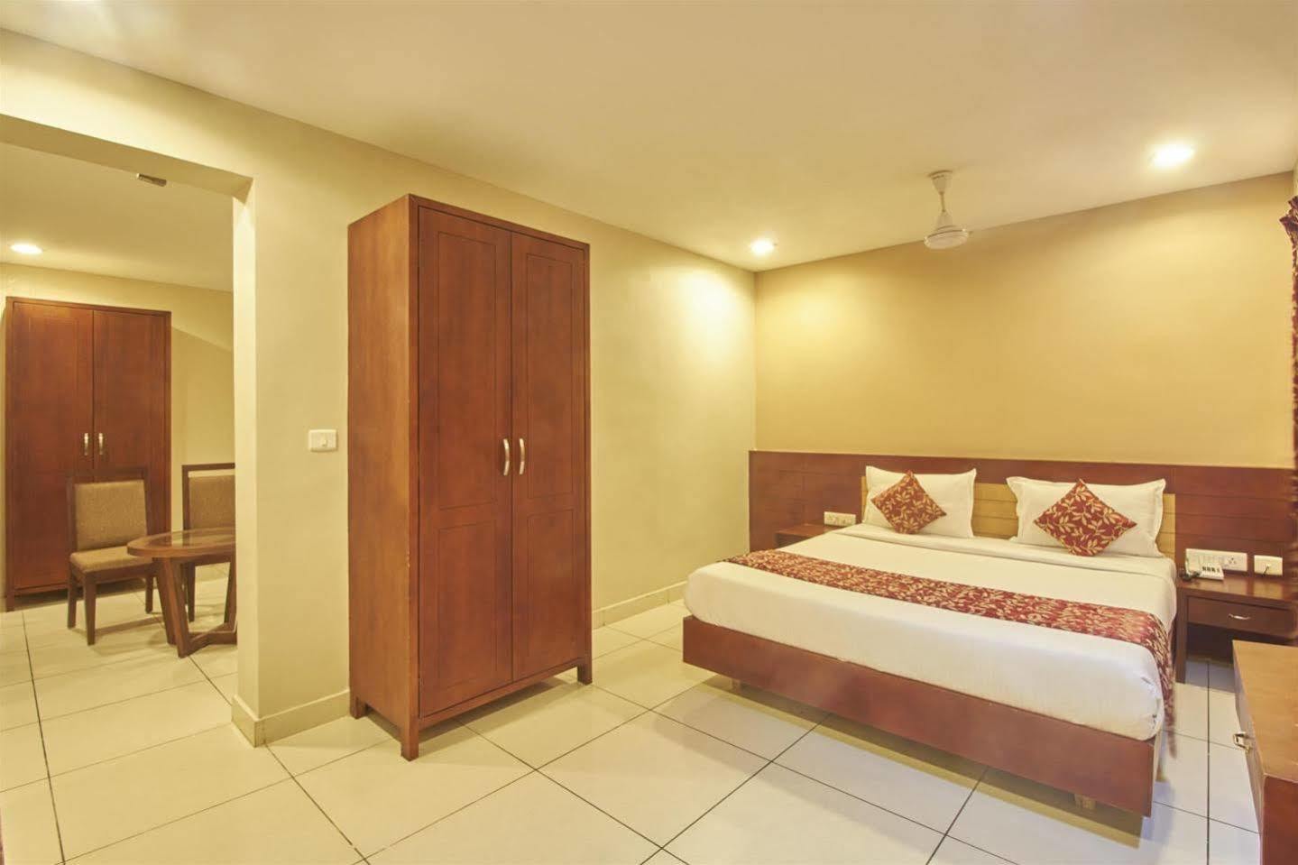 Pleasant Inn Пондичерри Экстерьер фото