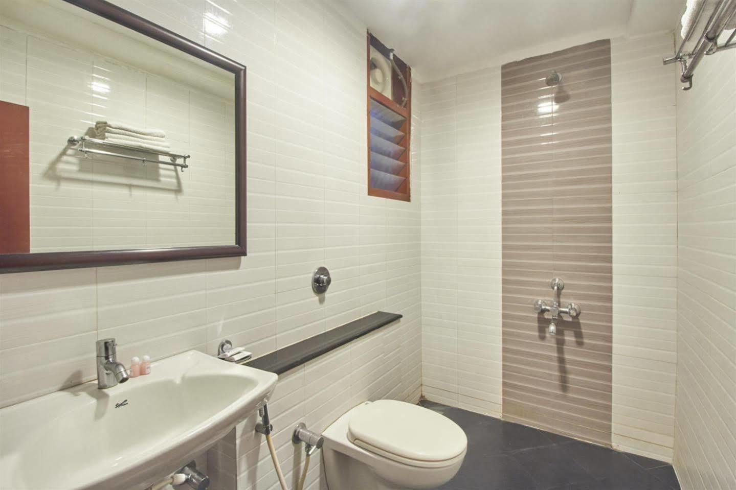 Pleasant Inn Пондичерри Экстерьер фото